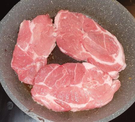 Nackensteaks-Neck-Steaks.jpg