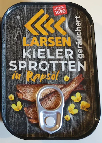 Larsen Kieler Sprotten MAIN 20260615_164527.webp