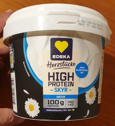skyr 20260801_034512.webp